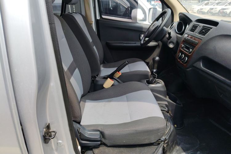 Used CHANGAN KAICHENG Ruixing M60 2020 1.5L Standard Version China VI 6-Seater DAM15KR Right Front Seat