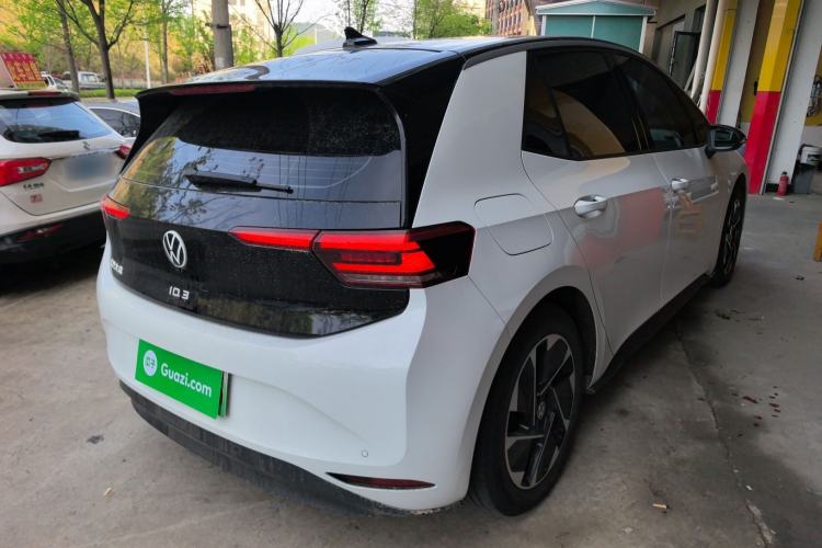 Used Volkswagen ID.3 2024 Pure & Smart Edition Rear Right 45 Deg