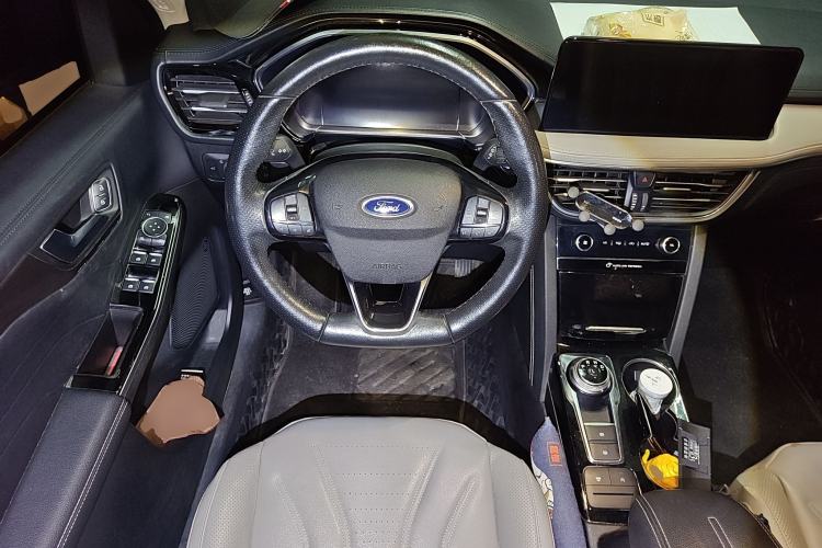 Used Ford Escape 2020 EcoBoost 245 Four-Wheel Drive Luxury Edition Steering Wheel