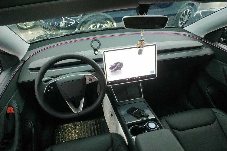 Used Tesla Model Y 2025 Rear-Wheel-Drive Version