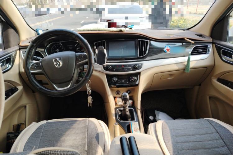 Used Baojun 730 2016 1.5T Manual Luxury Edition 7 Seats