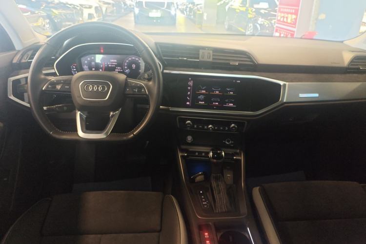 Used Audi Q3 2020 40 TFSI Fashion Dynamic Model