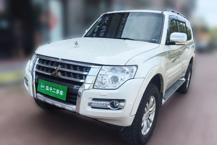 Used Mitsubishi Pajero (Parallel Import) 2019 Pajero 3.8L, 7 seats, no sunroof