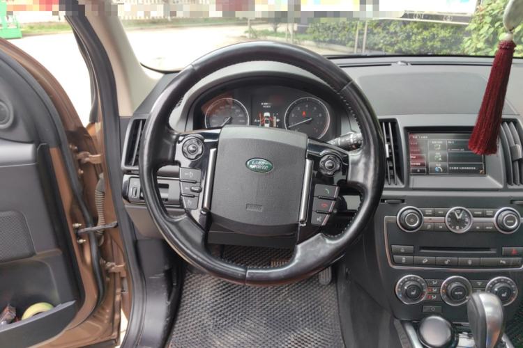 Used Land Rover Freelander 2 2015 2.0T Si4 HSE Luxury Collector's Edition Steering Wheel