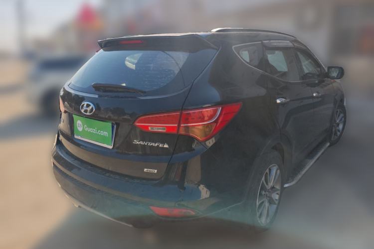 Used Hyundai Santa Fe 2013 2.0T Automatic All-Wheel Drive Top Trim