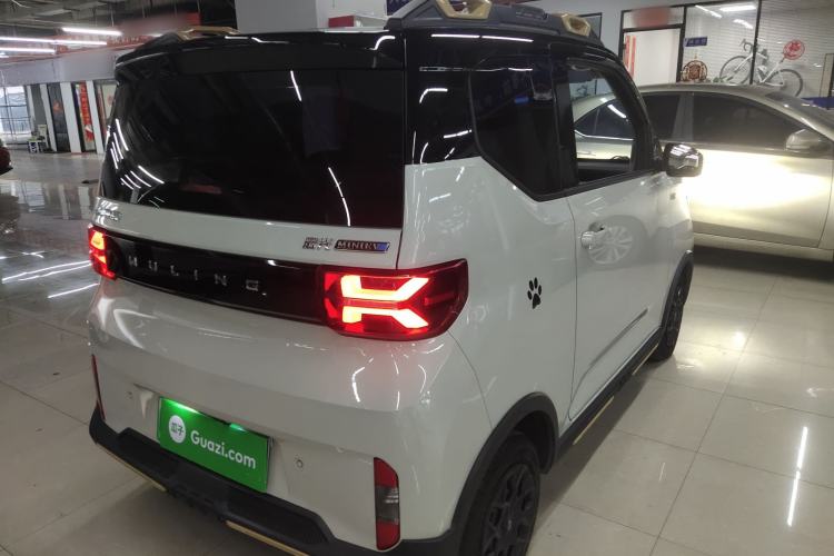 Used Wuling Hongguang MINIEV 2022 GAMEBOY 200km Gaming Edition with Lithium Iron Phosphate
