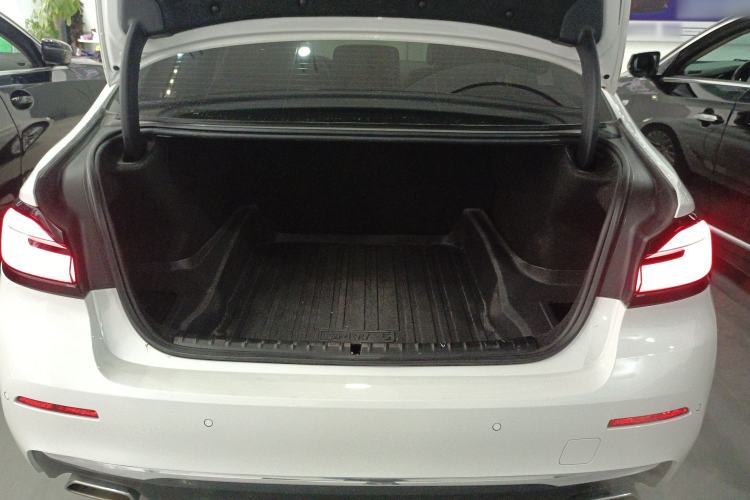 Used BMW 5 Series 2021 Updated Version 525Li Luxury Package