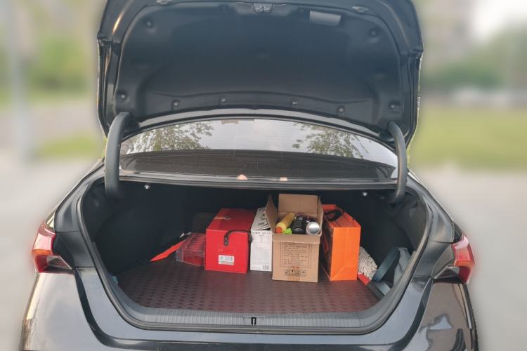 Used Toyota Avalon 2019 2.0L XLE Premium Edition China VI Trunk