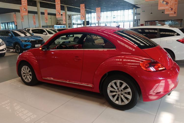 Used Volkswagen Beetle 2015 180TSI model
