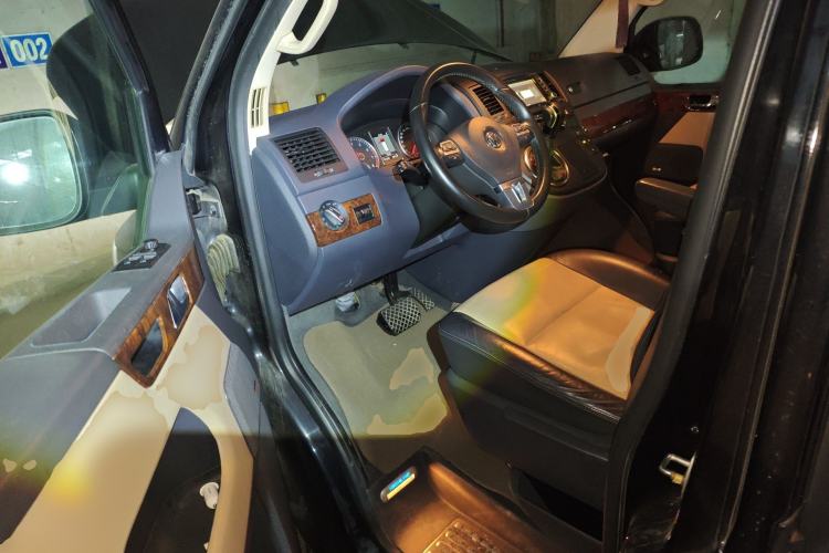 Used Volkswagen Multivan 2012 2.0 TSI Four-Wheel Drive Deluxe Edition