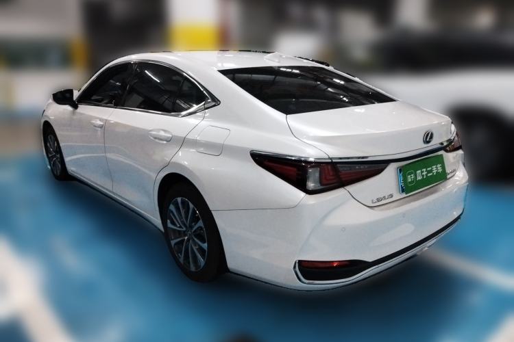 Used Lexus ES 2023 200 Excellence Edition
