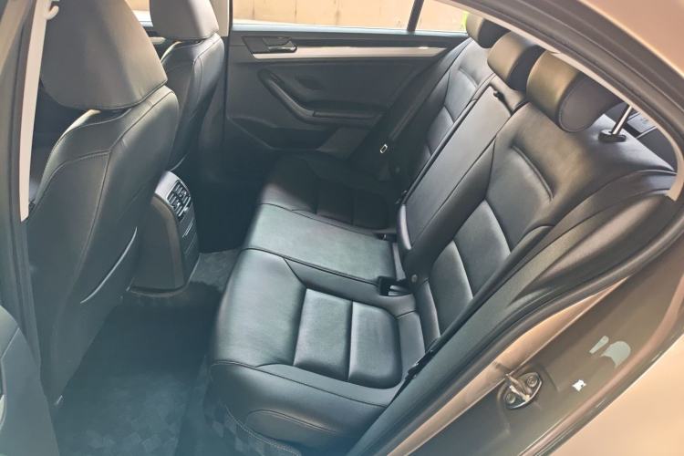 Used Volkswagen Sagitar 2015 1.6L Automatic Comfort Model