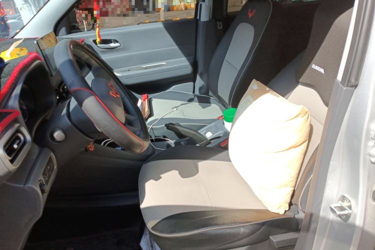 Used Wuling Hongguang New Energy 2025 Extended-Range Hybrid 50KM Comfort Version
