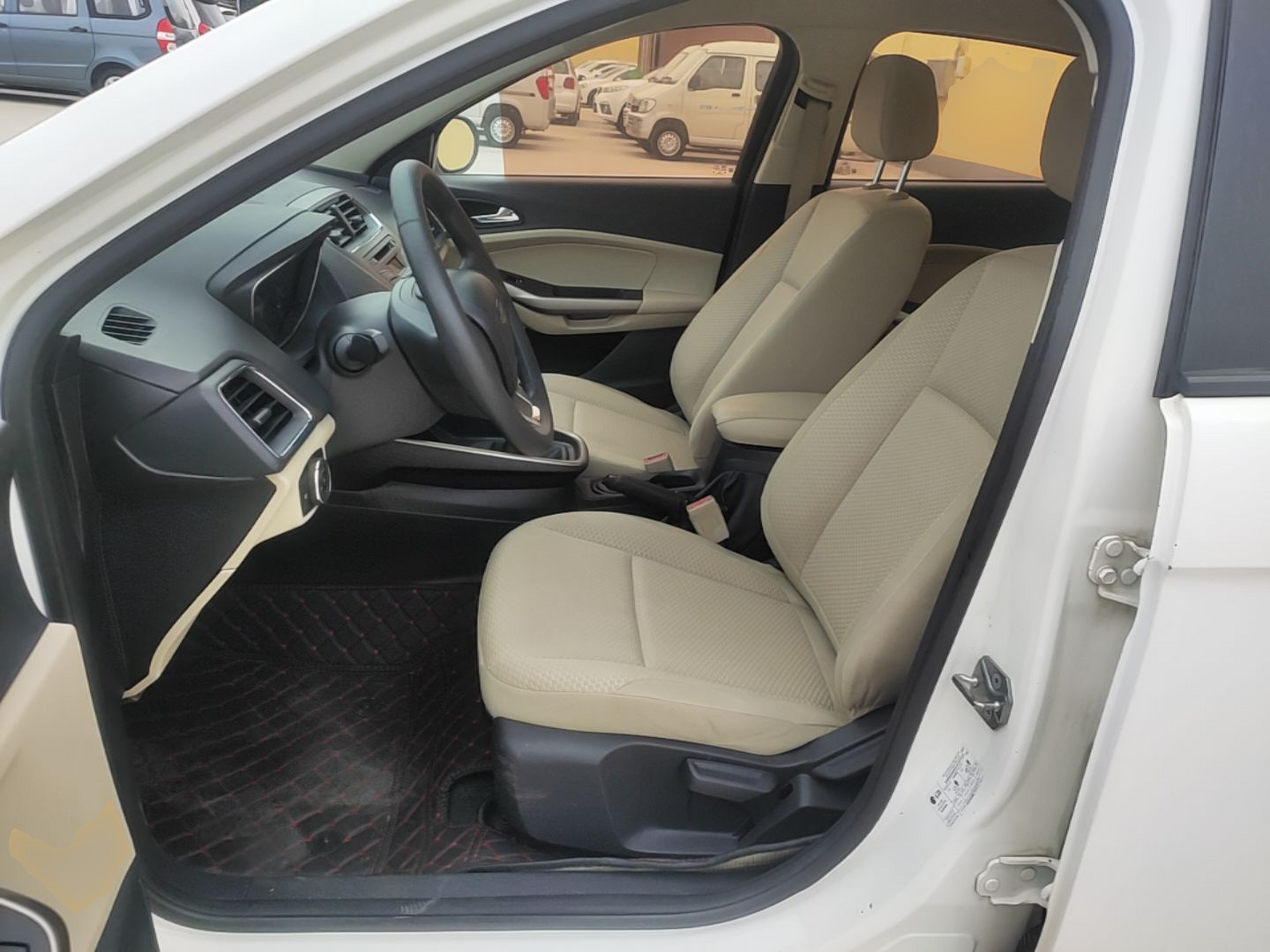 Interior delantero
