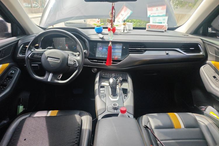 Used Haval F7x 2019 1.5T Two-Wheel Drive Smart & Trendy Edition Center Console