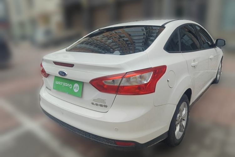 Used Ford Focus 2012 Sedan 1.6L Automatic Fashion Edition

