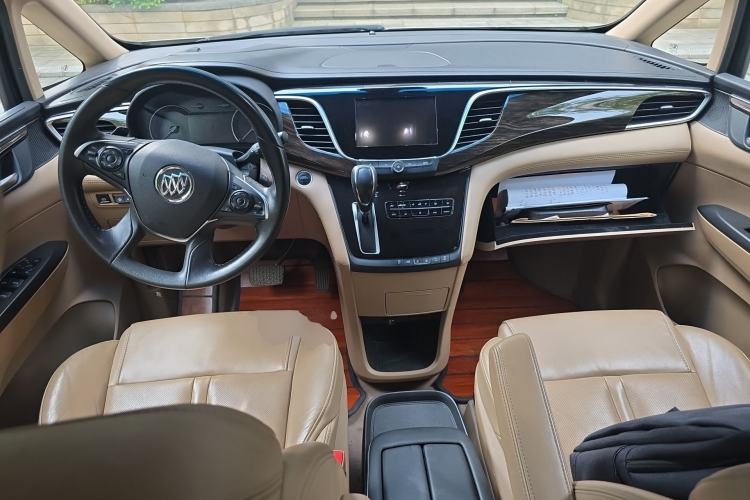 Used Buick GL8 2018 ES 28T Flagship Model China VI Standard Center Console