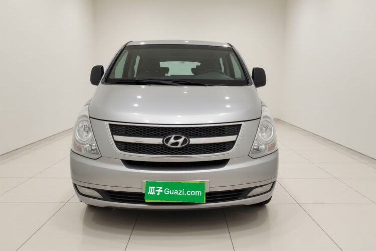 Used Hyundai H-1 Starex 2011 2.4L Luxury Edition Exterior 1