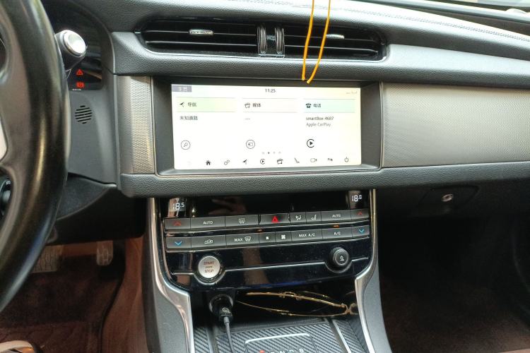 Used Jaguar XFL 2019 XFL 2.0T 250 PS Two-Wheel-Drive Luxury Edition Audio And AC Panel