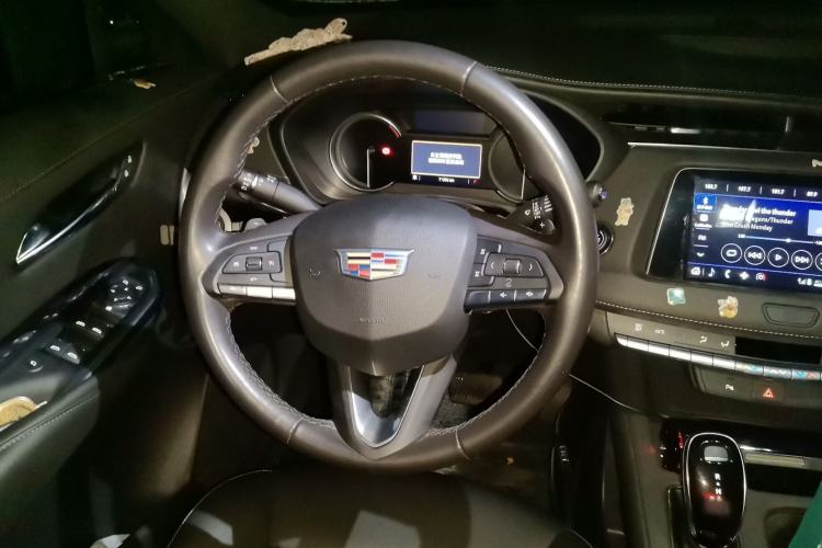 Used Cadillac XT4 2020 28T Two-Wheel Drive Tech Version Steering Wheel