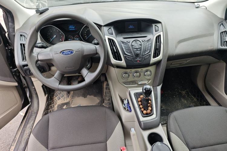 Used Ford Focus 2012 Sedan 1.6L Manual Comfort Model
