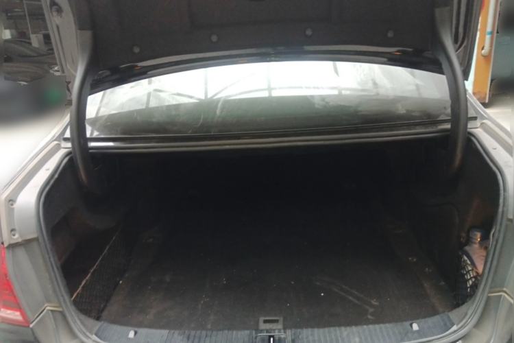 Used Mercedes-Benz E-Class 2015 E 320 L 4MATIC Trunk