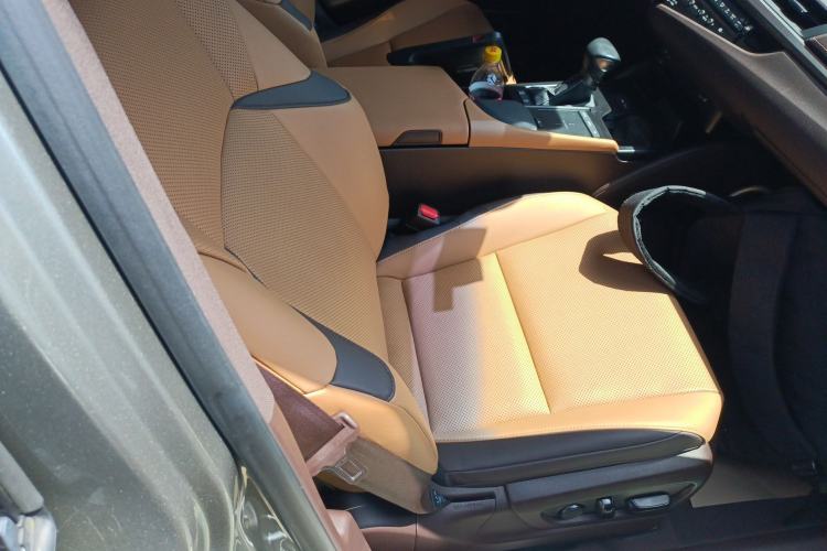 Used Lexus ES 2020 200 Excellence Edition
