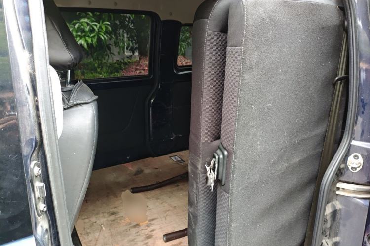 Used Jinbei Gold Hiace 2021 2.0L Passenger Vehicle Engineering Lion 6 Seats