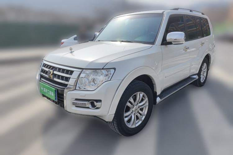 Used Mitsubishi Pajero 2019 V97 3.8L 5-Door GLS Sunroof Dual Differential – Middle East