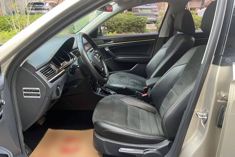 Used Volkswagen Bora 2016 230TSI DSG Luxury Version