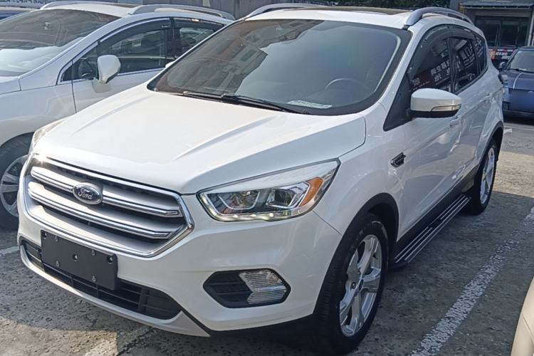 Used Ford Kuga 2018 EcoBoost 180 Two-Wheel-Drive Platinum Edition