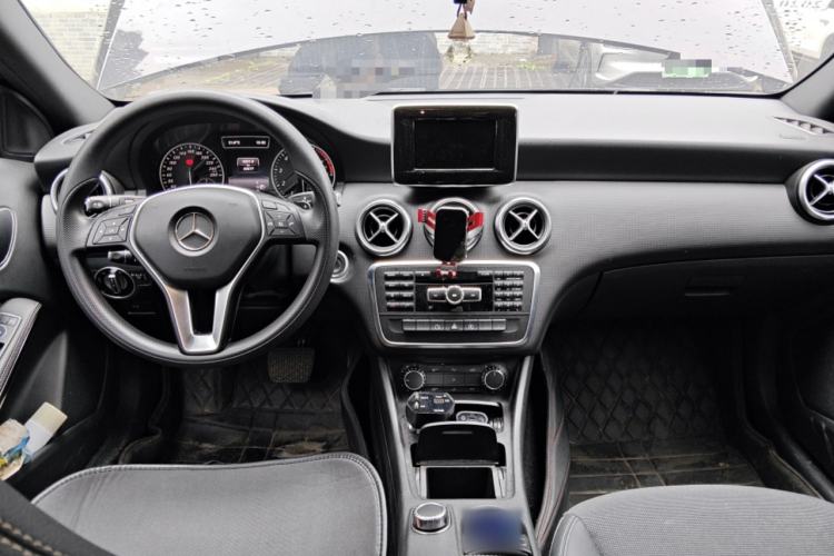 Used Mercedes-Benz A-Class 2015 A 180 Standard Model Center Console