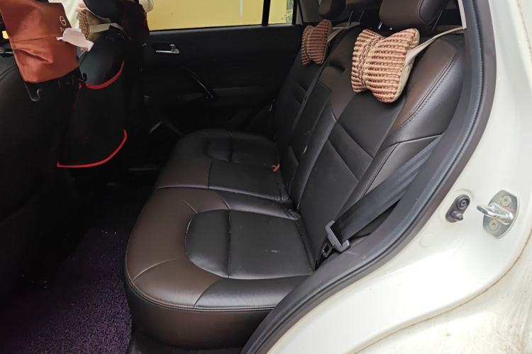 Used GAC Trumpchi GS4 2017 235T Automatic Two-Wheel Drive Luxury Smart Connectivity Version Interior 4