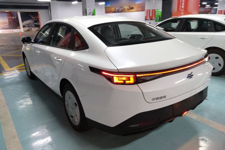 Used CHANGAN OSHAN 520 2025 Standard Edition
