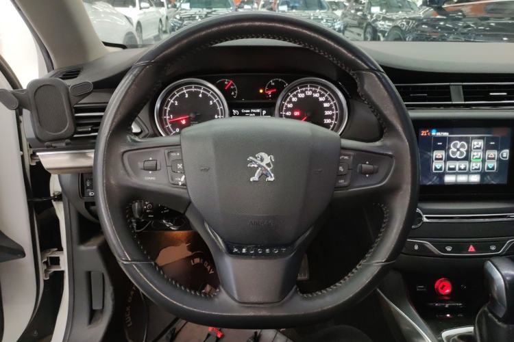 Used Peugeot 408 2014 1.6T Automatic Prestige Edition Steering Wheel