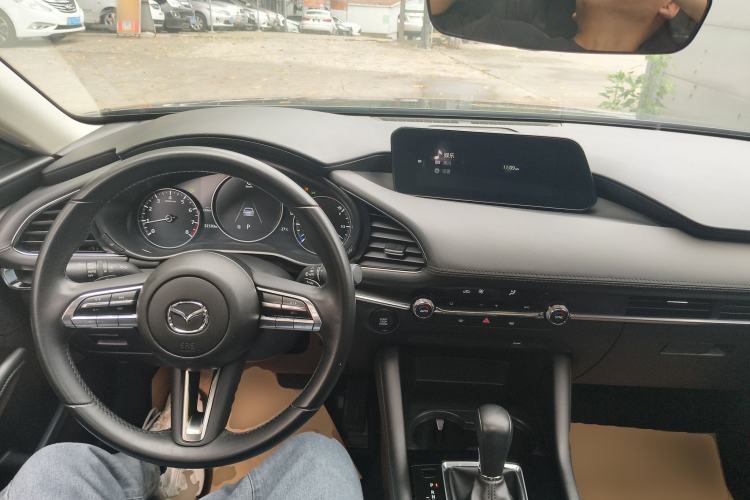 Used Mazda 3 Axela 2021 2.0L Automatic Zhiyao Edition Center Console