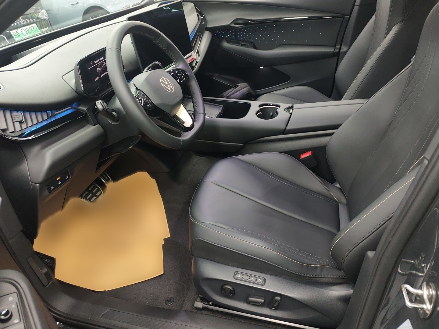 المقاعد الأمامية داخل السيارة