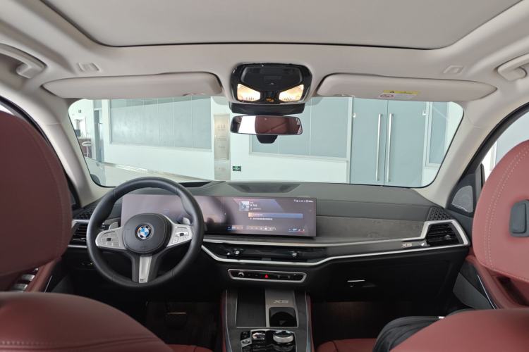 Used BMW X5 2023 xDrive 30Li Luxury M Sport Night Edition Package Center Console