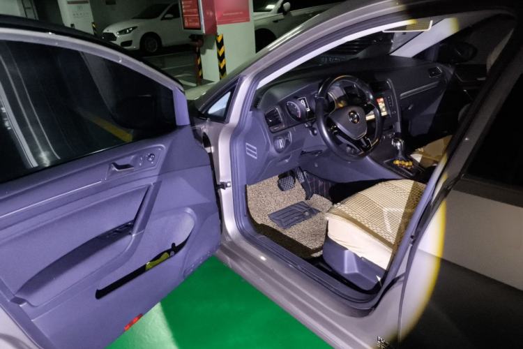 Used Volkswagen Golf 2015 1.4TSI Automatic Comfort Model
