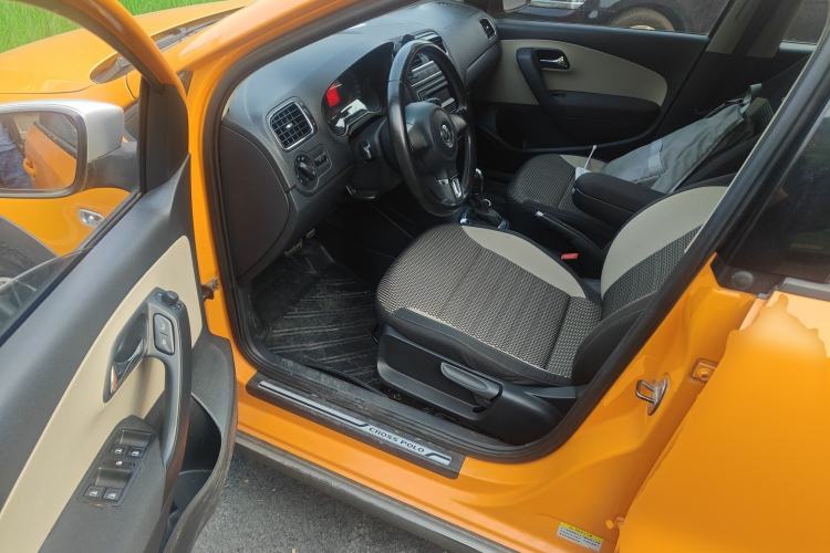 Used Volkswagen Polo 2012 1.6L Cross Polo Automatic Transmission