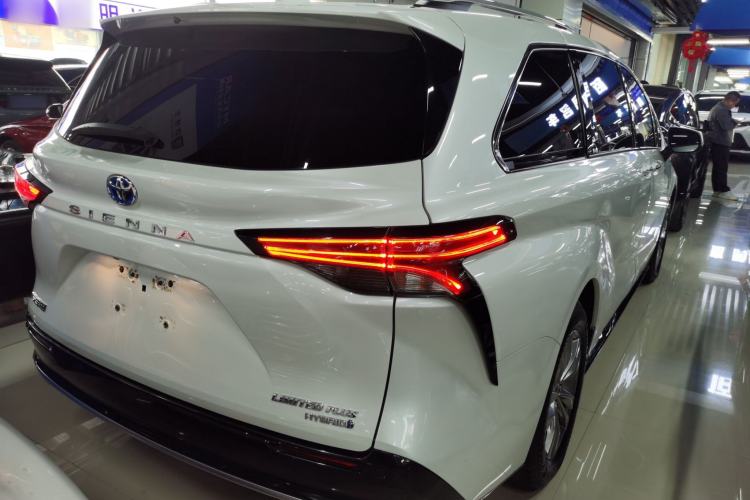 Used Toyota SIENNA 2021 2.5L Hybrid Ultimate Edition