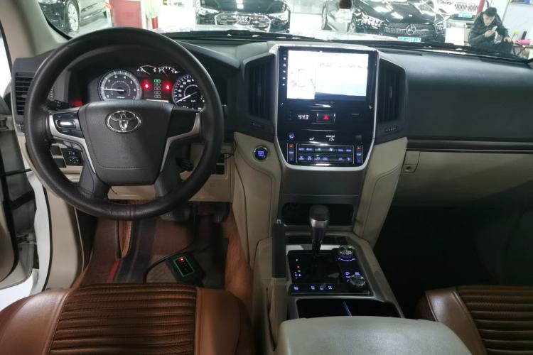 Used Toyota Land Cruiser 2019 4.0L 7-Seater Automatic Transmission Middle East Version