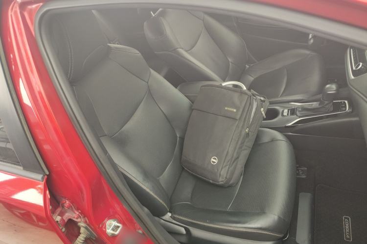 Used Toyota Corolla 2021 1.2T S-CVT Luxury Edition Right Front Seat