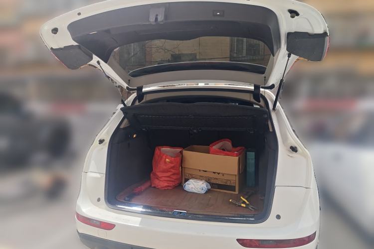 Used Audi Q5 2011 2.0TFSI Comfort Version Trunk