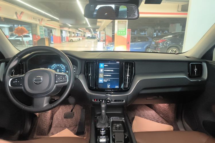 Used Volvo XC60 2021 T5 4x4 Smart Luxury Edition
