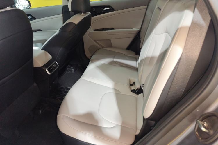 Used Kia Sportage (Chinese Domestic Model) 2025 1.5T Two-Wheel Drive Prestige Edition
