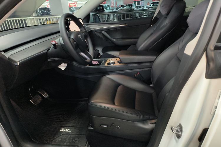 Used Tesla Model Y 2021 Long-Range All-Wheel-Drive Version