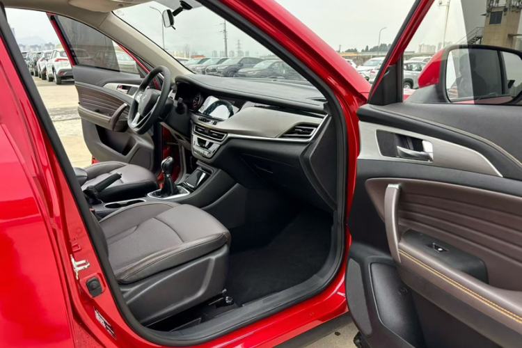 Used CHANGAN CS35PLUS 2018 1.6L Manual Changlian Edition China V Standard