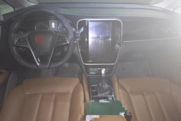 Used BYD Song MAX 2018 1.5T Automatic Smart Connect Luxury 6-Seater Center Console