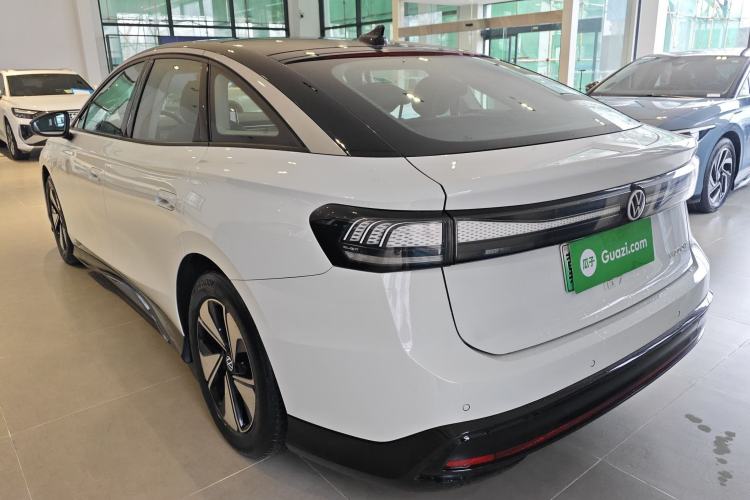 Used Volkswagen ID.7 VIZZION 2024 AIR model